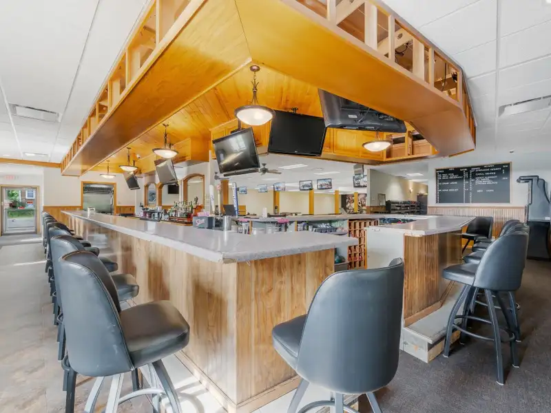 Commercial Property with Bowling Alley, Bar, Restaurant, and Apartments in Poy Sippi Community