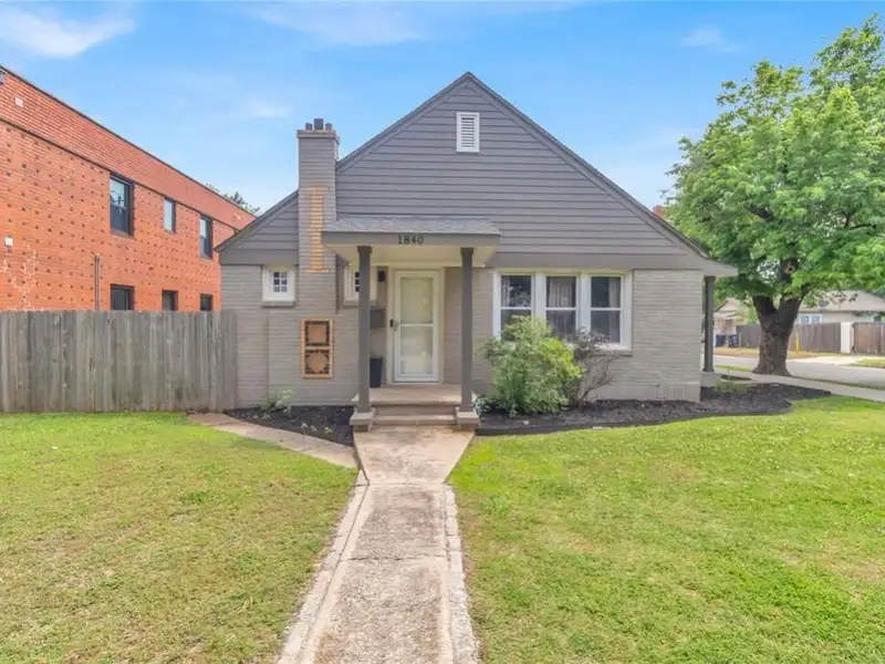 Renovated Investment Complex with 10 Units Near Plaza District, Oklahoma City