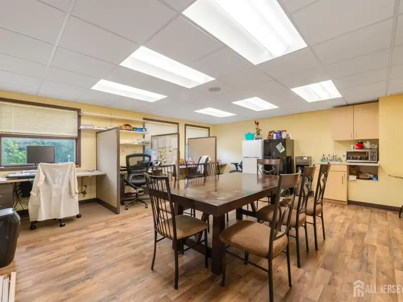Renovated 3,345 Sf Medical Condo in Ferris Plaza, East Brunswick