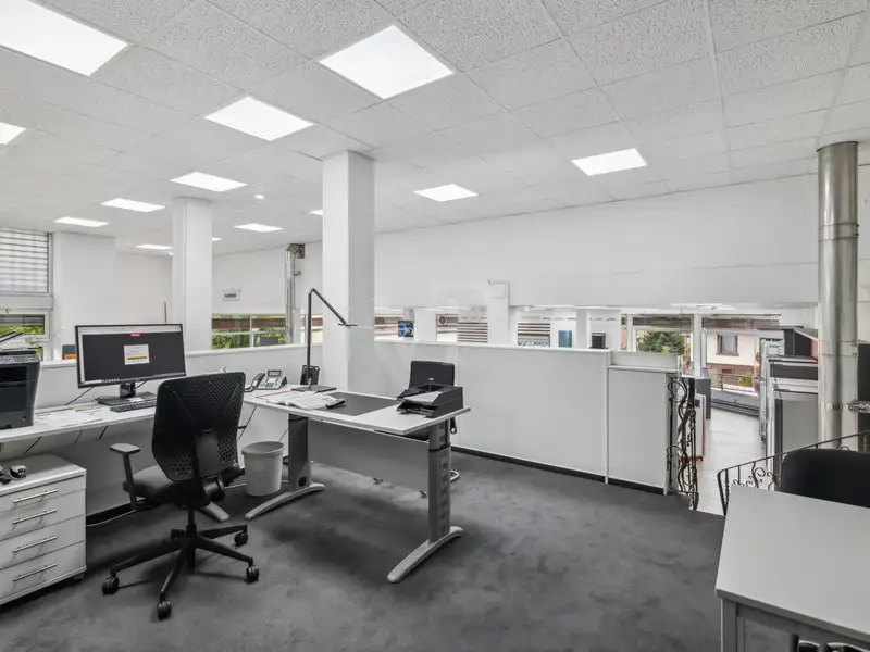 Well-maintained Commercial Building for Sale in High-traffic City Location