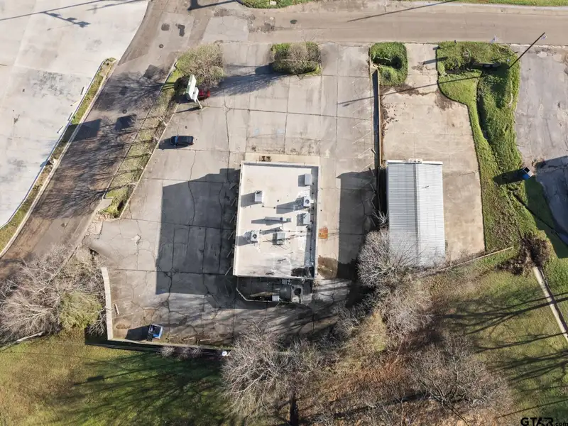 Commercial Building for Sale in Prime Location with High Visibility and Foot Traffic