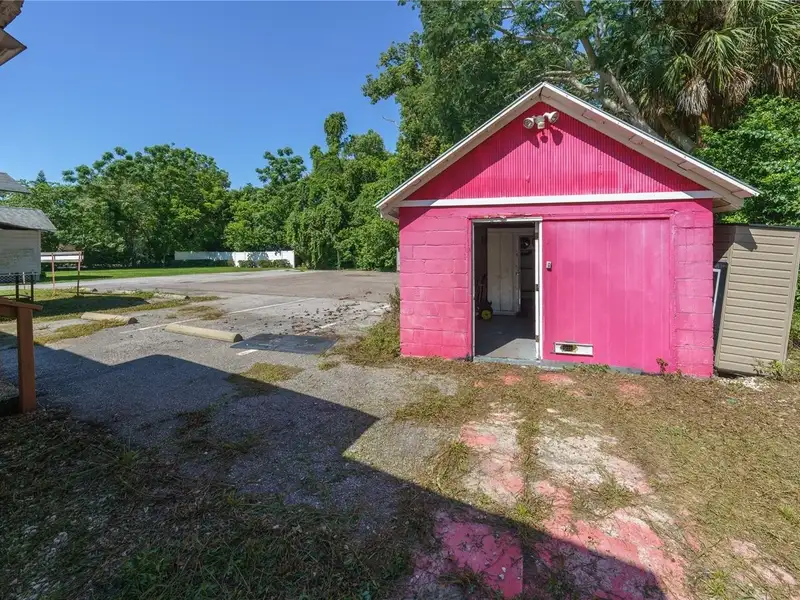 Distinctive Commercial Property in Historic Uptown Mount Dora with Flexible Layout