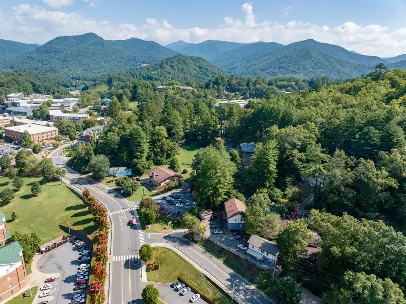 Prime Multifamily Student Apartment Complex Near Western Carolina University in Cullowhee, Nc