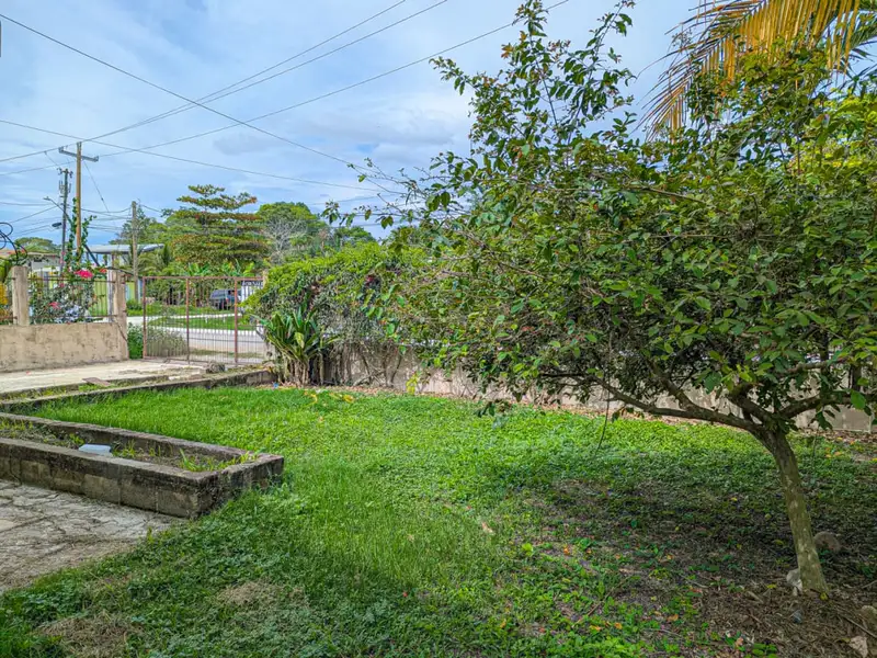 Versatile Residential/commercial Property in Kontiki Area, San Ignacio