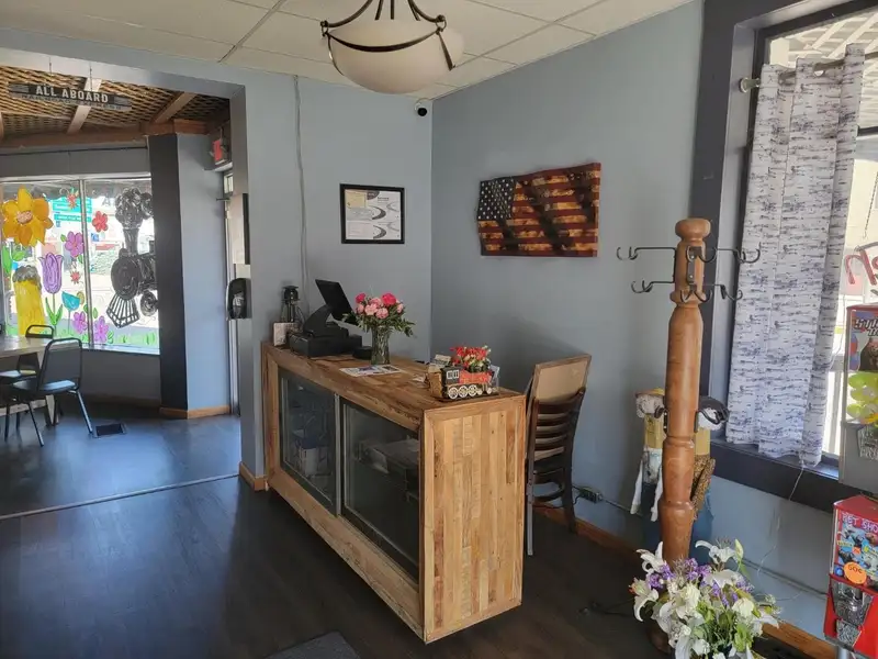 Investment Opportunity: Restaurant with Apartment and Additional Parking Near I-74
