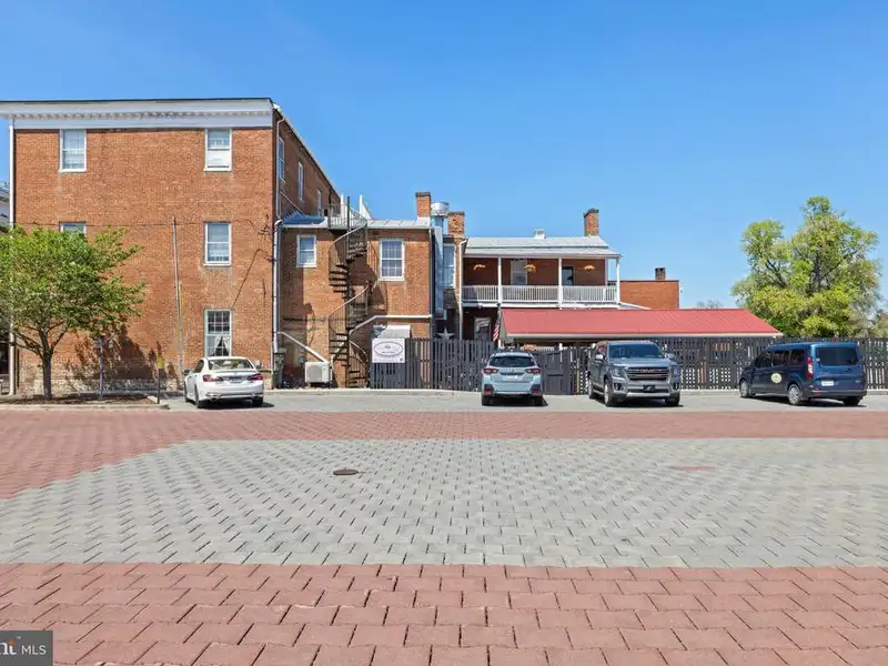 Historic Mcmechan Inn: 13-bedroom Home and Commercial Space in Moorefield, Wv