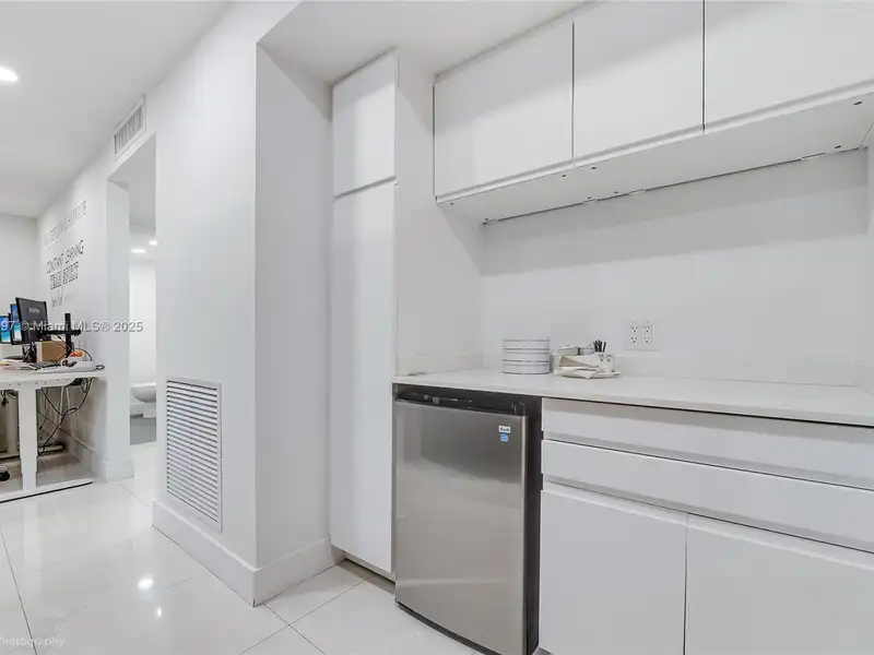 Modern Office Space for Lease in Prime Coral Gables Location with Flexible Floor Plans