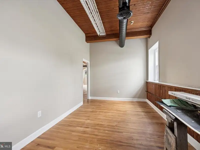 Historic 1906 Commercial Property in Bristol Borough with Versatile Layout and Prime Location