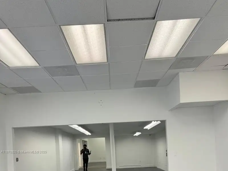 Prime Commercial Space in Wynwood, Steps from Wynwood Walls and High Pedestrian Traffic