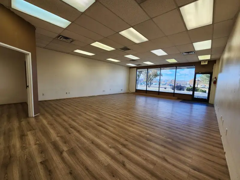 Retail Shop or Office Space for Lease Near North Avenue Wal-mart