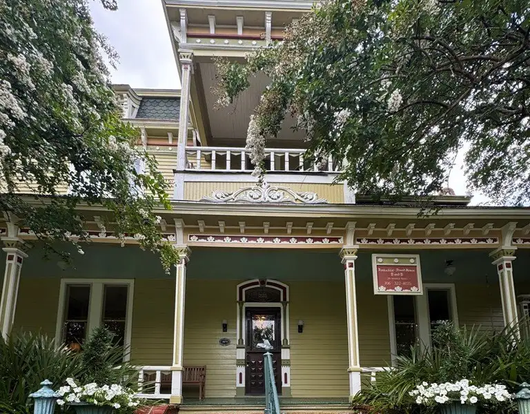 Versatile Historic District Property for Restaurant, Venue, or Retail with Ample Parking