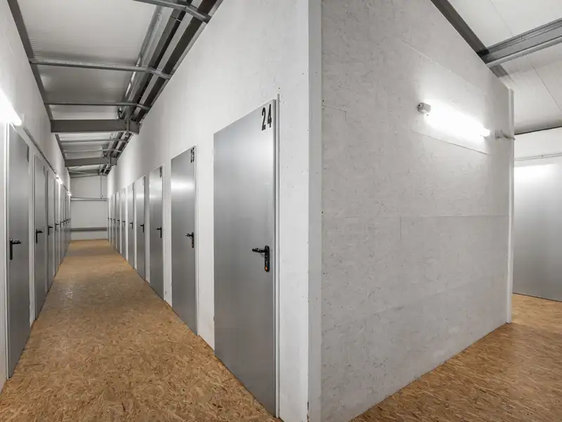 Versatile Self-storage Facility with Modern Office Space in Eckernförde