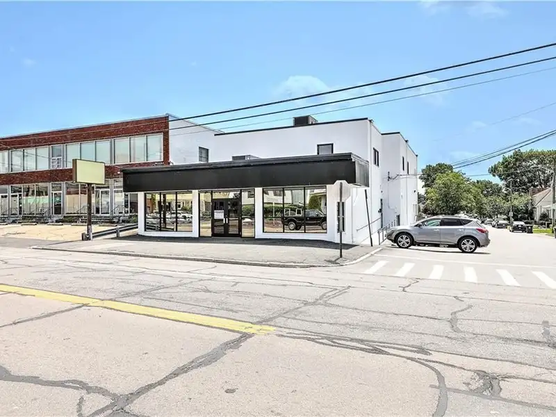 Versatile Multi-level Commercial Building with High Visibility on Major Corridor
