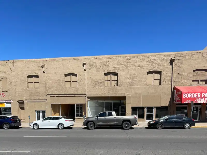 Commercial Building with Retail Units for Sale in Nogales, Az Business District