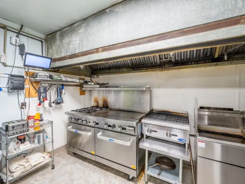 Commercial Restaurant on 3.4 Acres in Parsons, Tn with Extensive Equipment and Upgrades