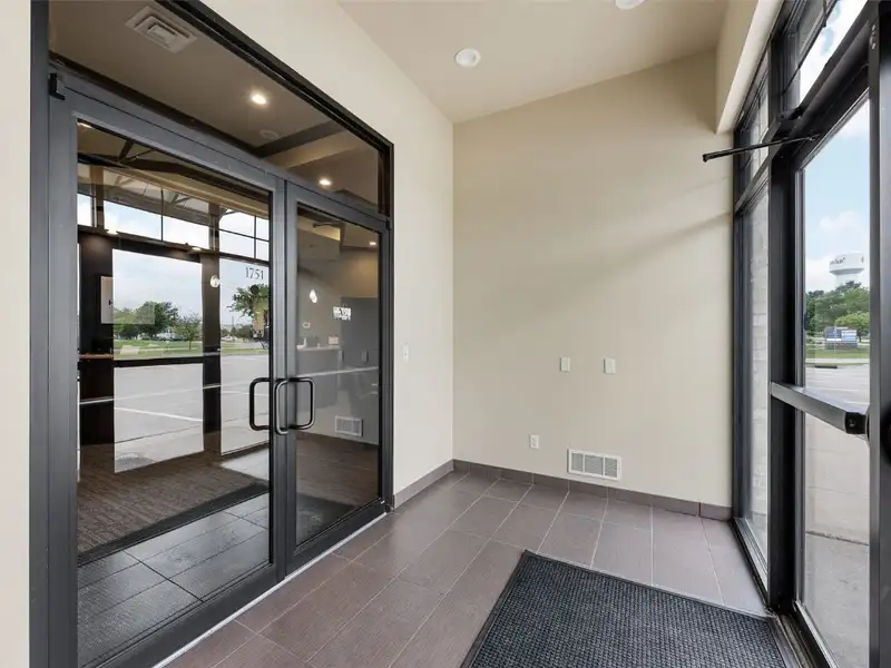 Versatile Office Building with Dual Tenant Configuration in Prime Location
