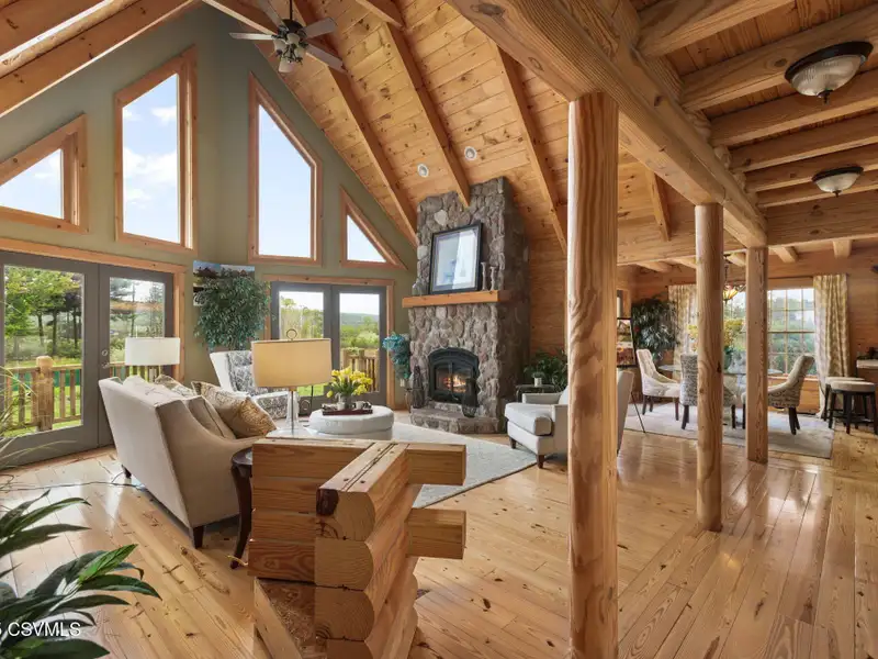 Commercial Log Home on 2 Acres with 3 Bedrooms and Scenic Views