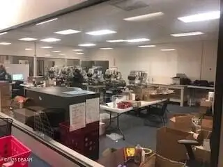 9,375 Sf Warehouse with Office, A/c Restrooms, and 18ft Clear Height