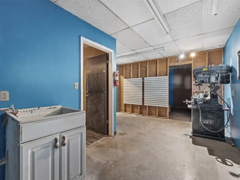 Flexible Office/retail Space for Lease in High-traffic Location, Edgewood Rd Sw