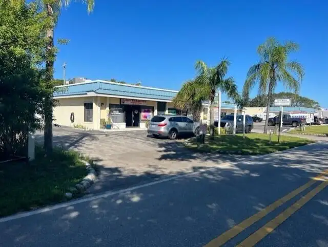 Commercial Investment Property in High-demand Jupiter, Fl - 13,027 Sq. Ft.