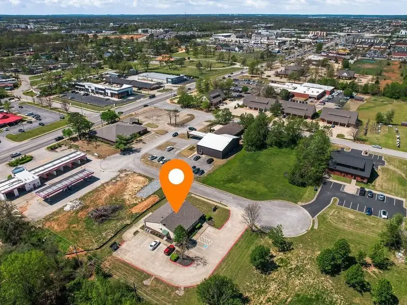 Versatile 2,752 Sq Ft Office Building in Central Rogers with Five Private Offices