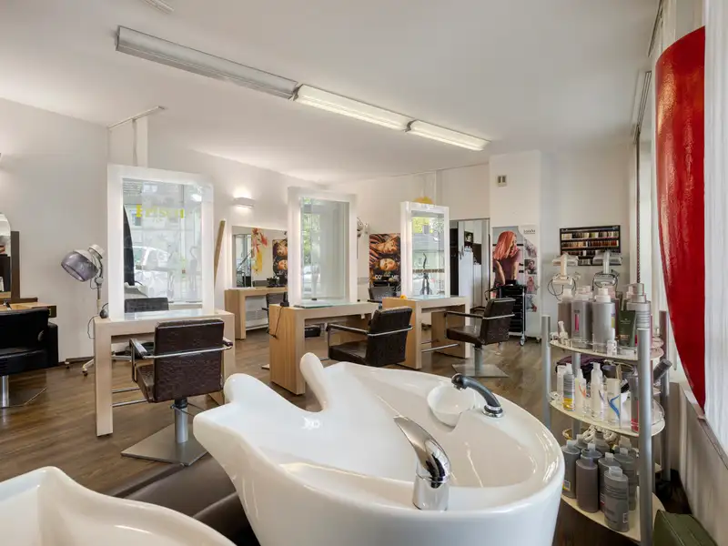 Versatile Ground-level Retail Space with Dual Entrances and Basement Storage