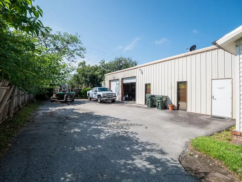 Versatile Flex Building with Office and Warehouse Space in Prime Valdosta Location