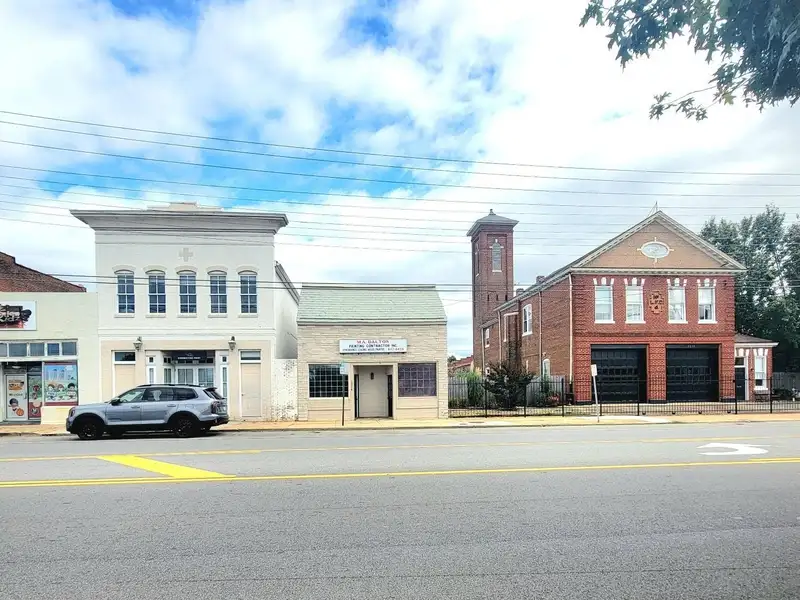 Historic Commercial Storefront in Rivermont District with Ample Office and Storage Space