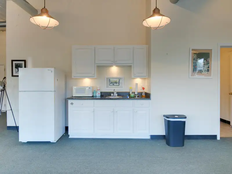 Versatile Commercial Space with Garage Bays and Office in Augusta County