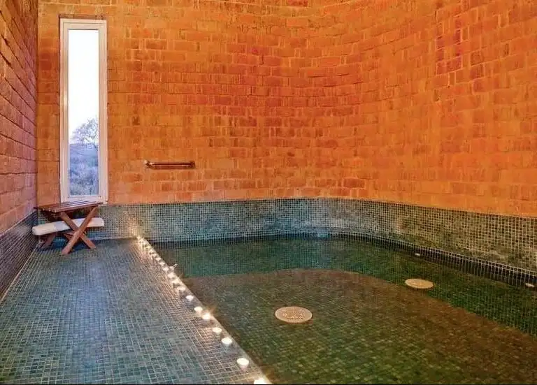Asclepios Hotel: Profitable 12-bedroom Investment in Tambor, Alajuela with Sustainable Features