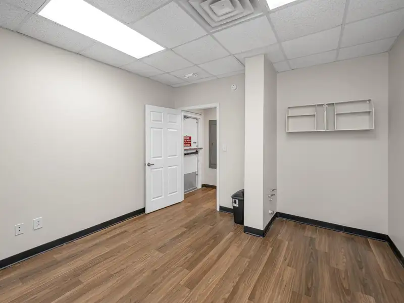 Flexible Use Commercial Property in Updated Condition, Former Fast Food and Pharmacy Location