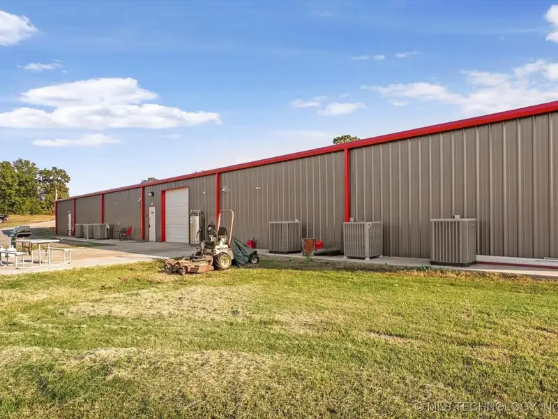 Modern Industrial Property on 9 Acres with Versatile Space and Expansion Potential