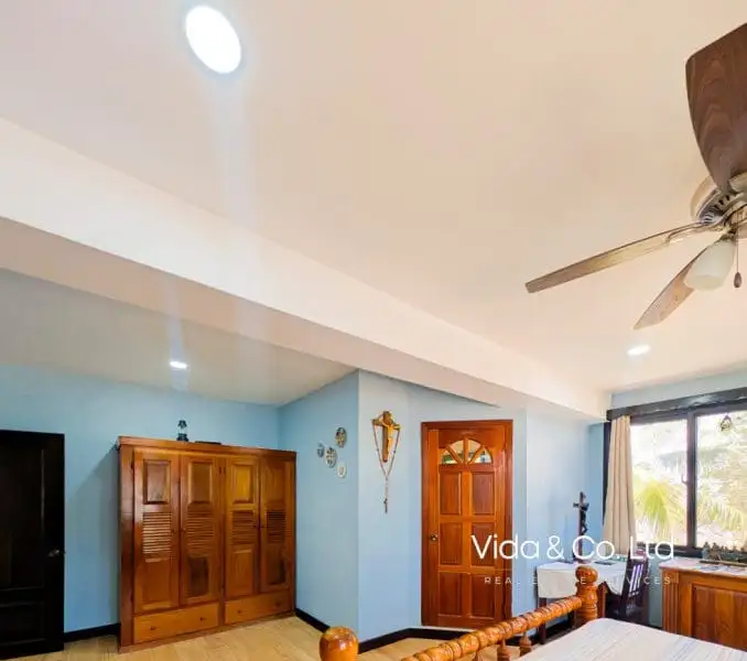 Tropical Multi-unit Home with Caribbean Sea Views in Hopkins Village, Belize