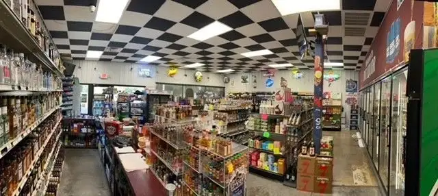 Established Truck Stop and Convenience Store with Restaurant in High-traffic Location