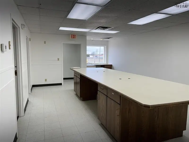 Warehouse Space with Offices and Loading Docks on 1.5 Acres, Convenient Location