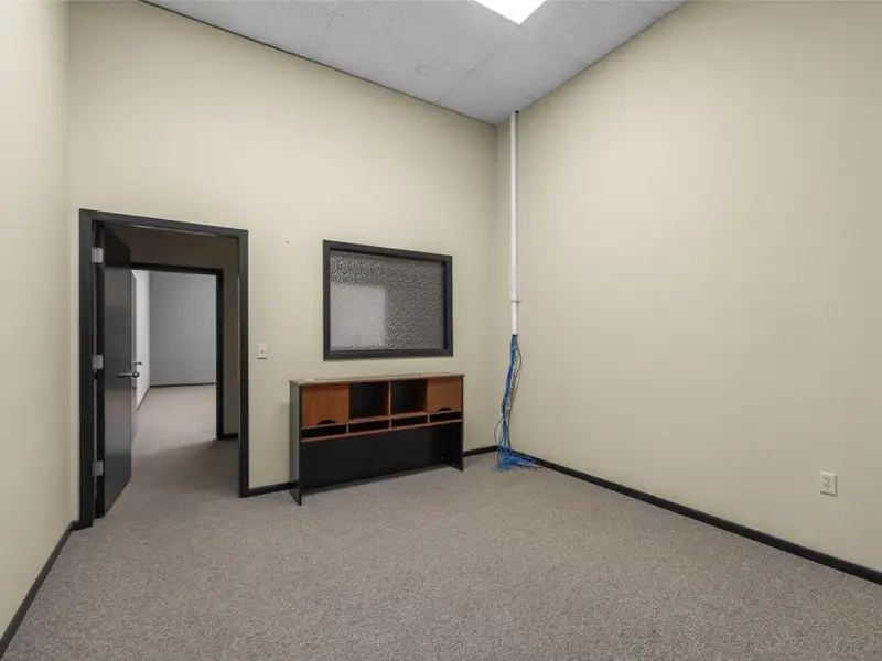 Remodeled Office Suites with Highway Access and Tenant Improvements Available