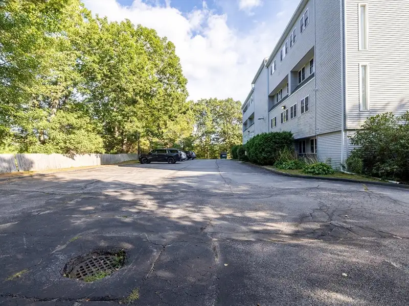 4th Floor Office Space for Sale in North Andover with Prime Visibility and Natural Light