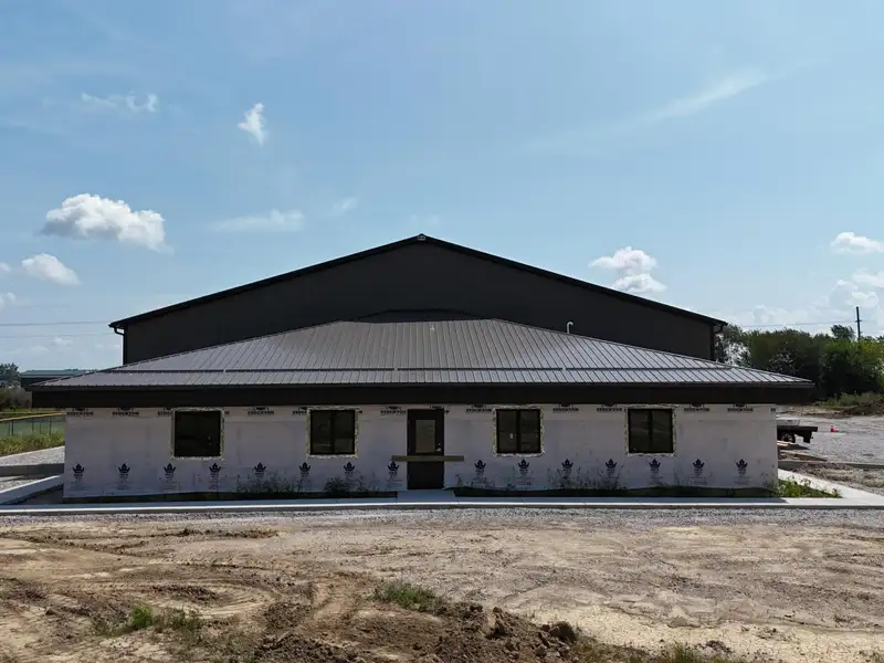 12,000 Sqft Office/warehouse for Lease in Railside Business Park, South Lake County, In
