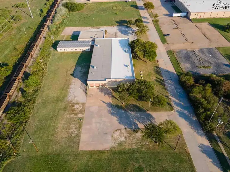 Warehouse and Office Complex in Business Park, 2716 Commerce, Excellent Truck Access