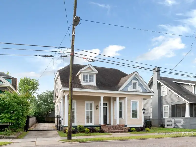 Mixed-use Property in Downtown Mobile, Alabama with High Ceilings and Hardwood Floors
