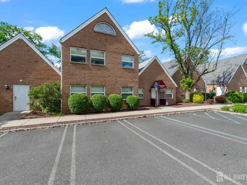 Renovated 3,345 Sf Medical Condo in Ferris Plaza, East Brunswick