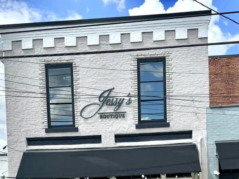 Retail Building for Sale in Downtown Lebanon - Upgraded Space with Office Area