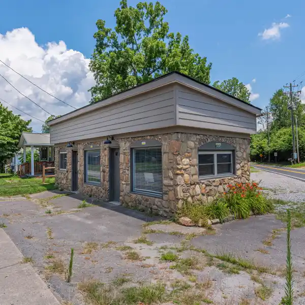 Commercial Lease