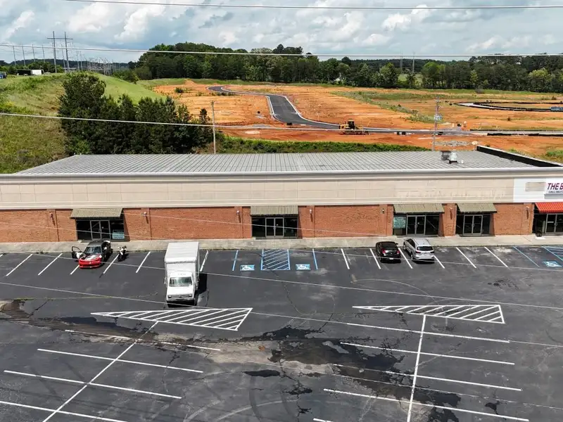 Commercial Strip Center on 3 Acres in Lafayette, Ga Near Walmart Supercenter