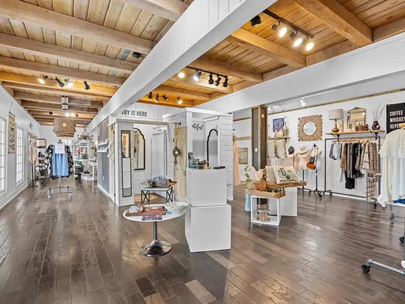 Retail Space for Lease in Pawleys Island's Island Shops - 1,722 Sf