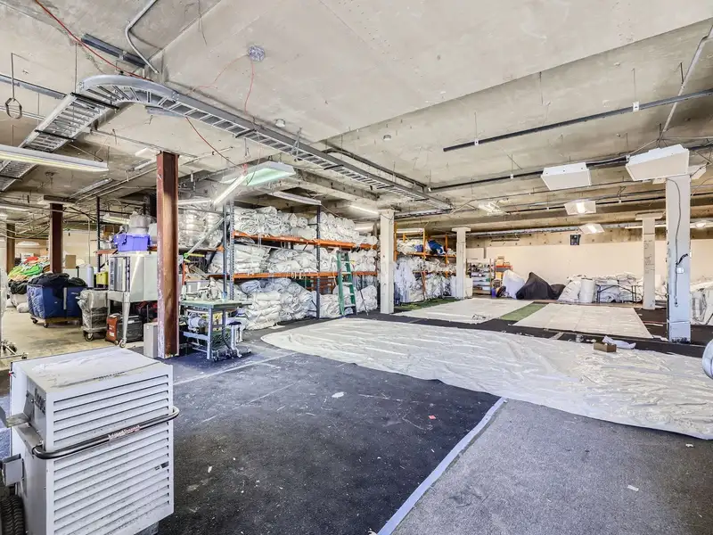 Modern Office/warehouse for Lease in Prime Golden Location with Outdoor Patio and Flexible Layout