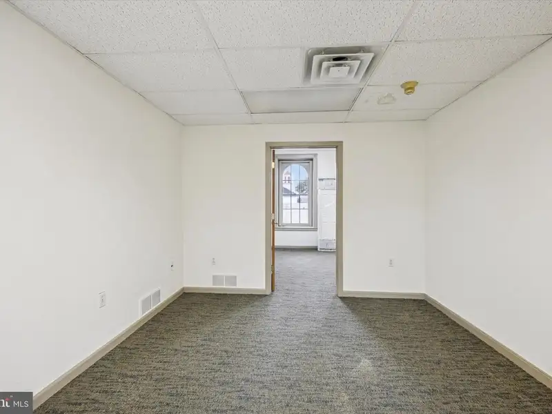 Historic 1906 Commercial Property in Bristol Borough with Versatile Layout and Prime Location