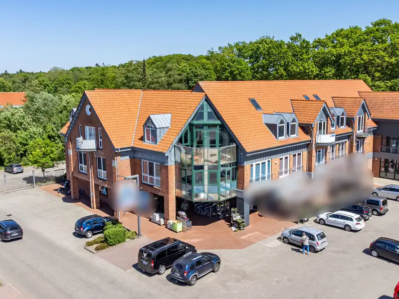 Spacious Medical Practice Space with Private Area in Convenient Location, 253 Sqm