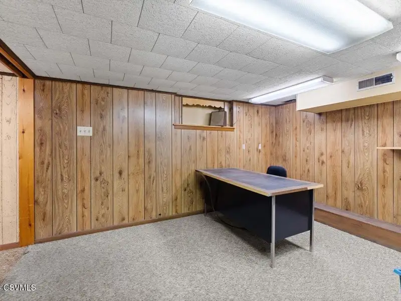 Flexible 4,000 Sf Commercial Building in Prime Location with High Visibility and Ample Parking