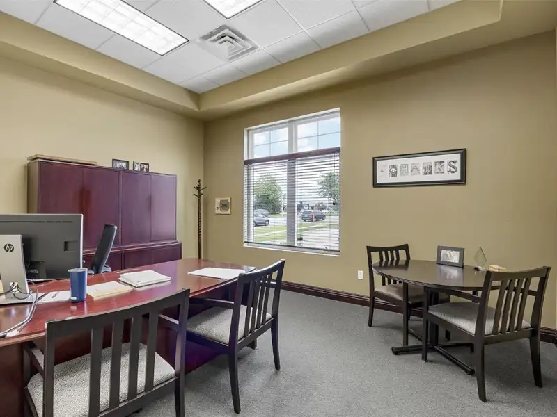 Versatile Office Building with Dual Tenant Configuration in Prime Location